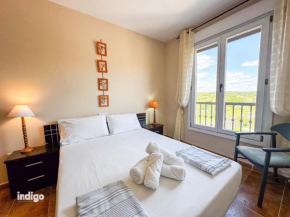 Bright 3 Bedroom Penthouse Apartment MAT001